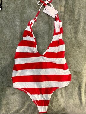 Wicked Weasel 811 one piece sz XL